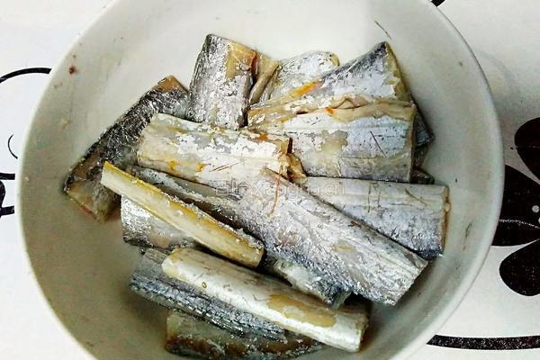 香煎带鱼块的做法图解5