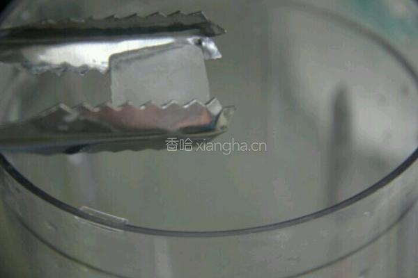 蓝莓香蕉味奶昔的做法图解5