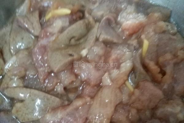 猪肝瘦肉粥（电饭煲）的做法图解1