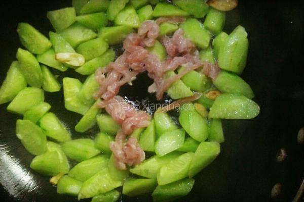 肉丝炒黄瓜的做法图解6