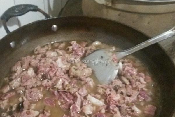 牛肉臊子的做法图解3