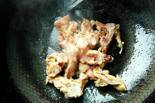 红焖鸡叉骨的做法图解4