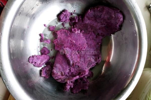 紫薯皮白菜素馅蒸包的做法图解2