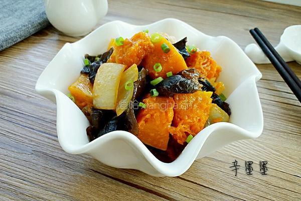 洋葱木耳炖南瓜的做法图解7