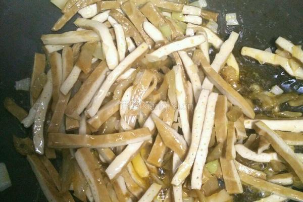 榨菜炒香干的做法图解6