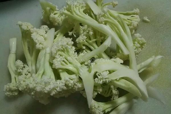 素炒花菜的做法图解1
