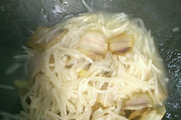 腊肉烩萝卜丝的做法图解5