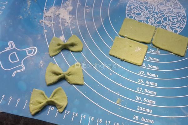 菠菜蝴蝶结面的做法图解6