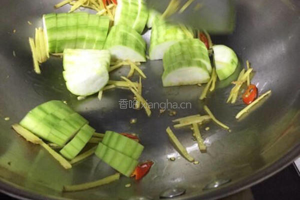 蛤蜊丝瓜的做法图解6