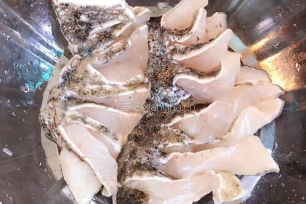清蒸珍珠龙趸鱼片的做法图解3