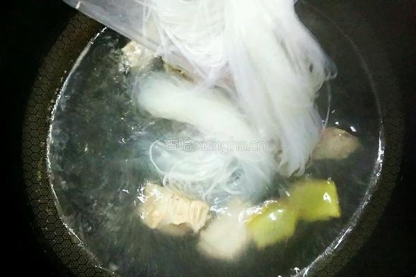 白菜粉丝炖排骨的做法图解7