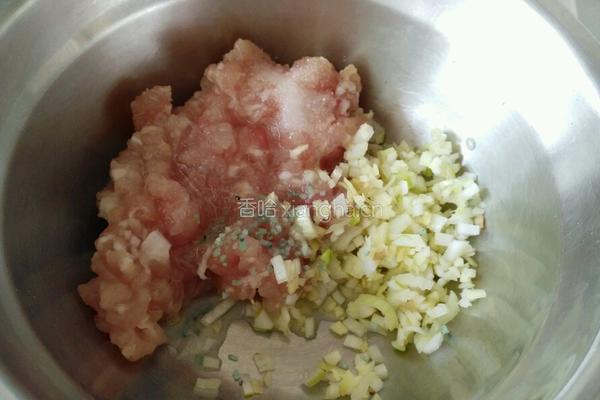 酿焖豆角的做法图解1