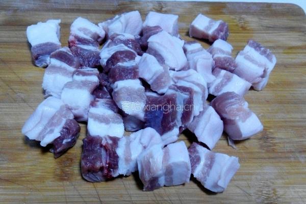 红烧肉炖宽粉的做法图解1