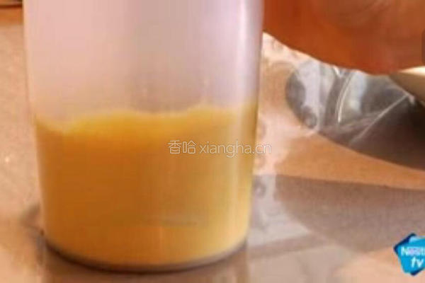 彩蛋卷的做法图解5