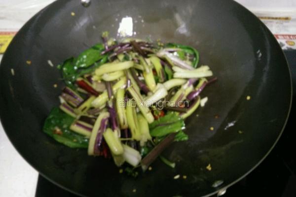 酸辣红菜苔的做法图解3