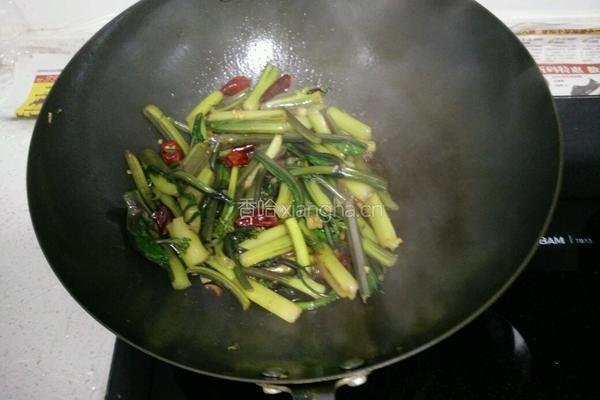 酸辣红菜苔的做法图解4