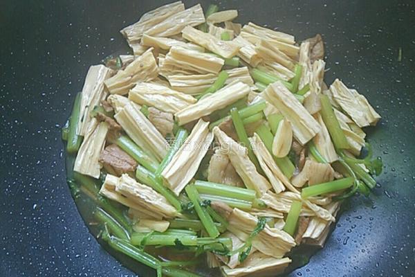 腐竹肉片的做法图解9