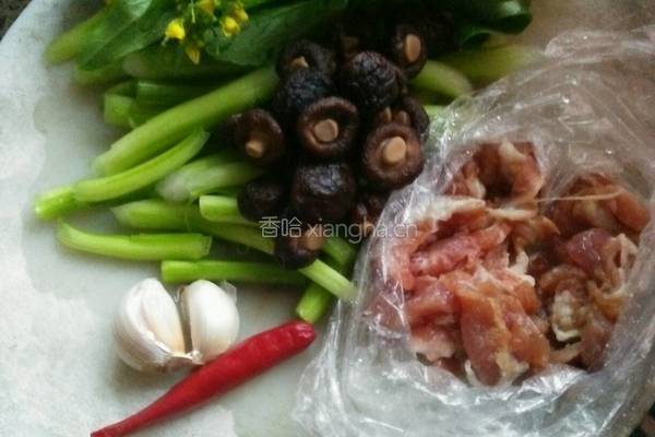 香菇油菜炒肉片的做法图解1