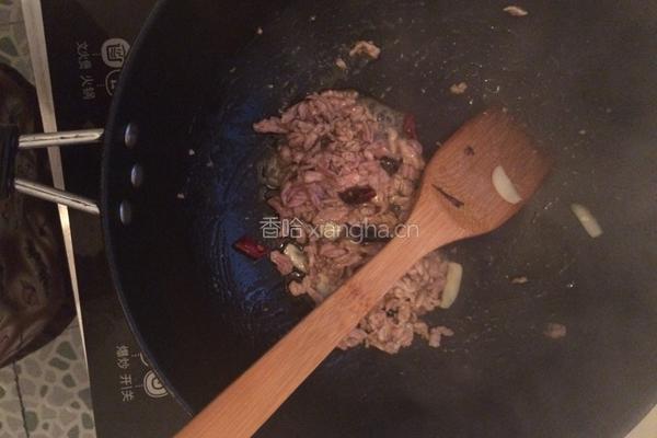 肉丝粉条炒包菜的做法图解3