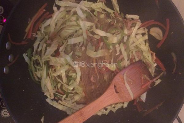 肉丝粉条炒包菜的做法图解6