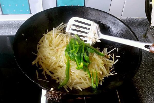 尖椒土豆丝的做法图解5