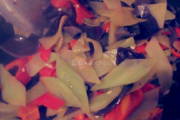 莴笋木耳炒肉片的做法图解8