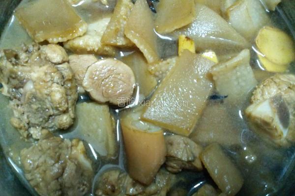 骨皮焖小墨鱼的做法图解4