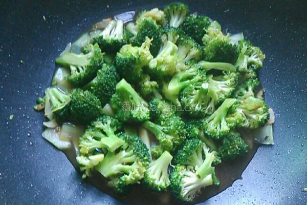 蚝油西兰花的做法图解5