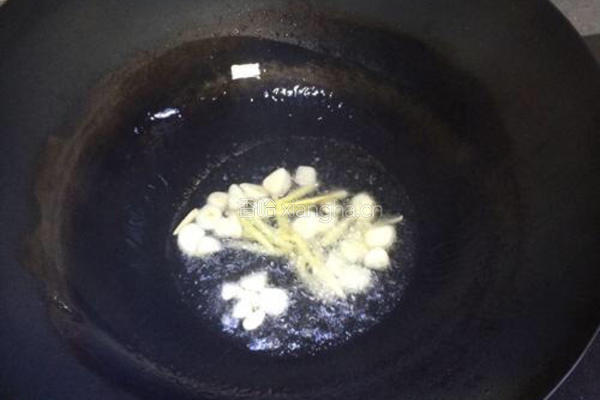 洋葱炒肉丝的做法图解4