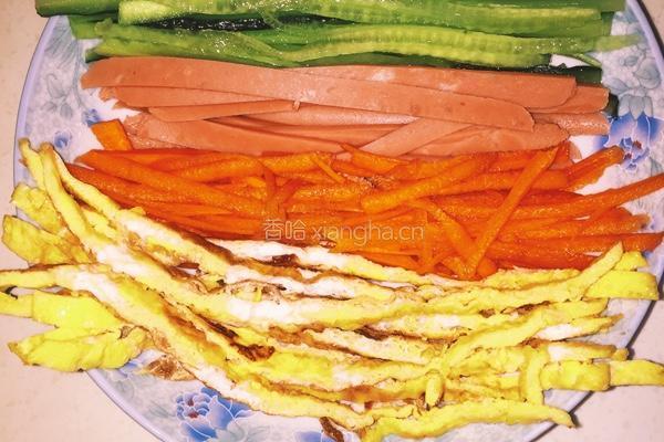 紫菜包饭的做法图解2