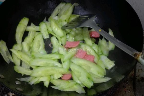 黄瓜超火腿的做法图解2