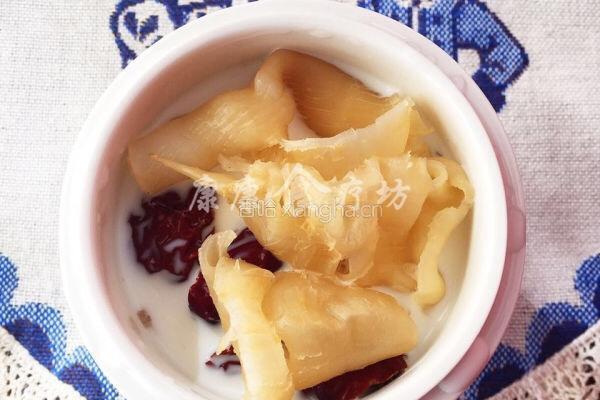 红枣牛奶炖花胶的做法图解6