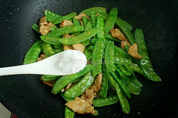 荷兰豆炒肉的做法图解5