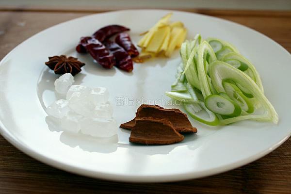 大白菜炖红烧肉的做法图解3