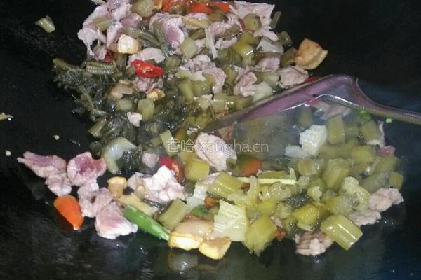 辣椒炒酸菜的做法图解11