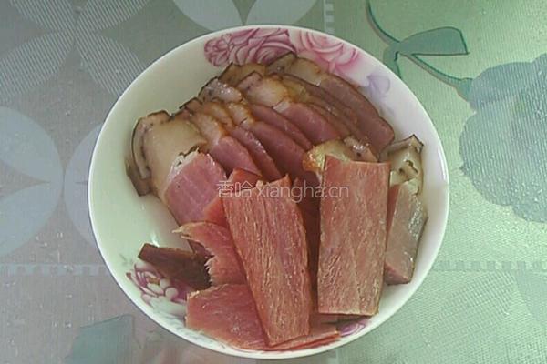 荷兰豆炒腊肉的做法图解2