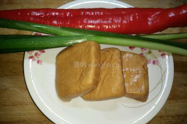 素炒卤香干的做法图解1