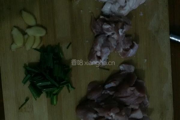 肉烧土豆的做法图解1