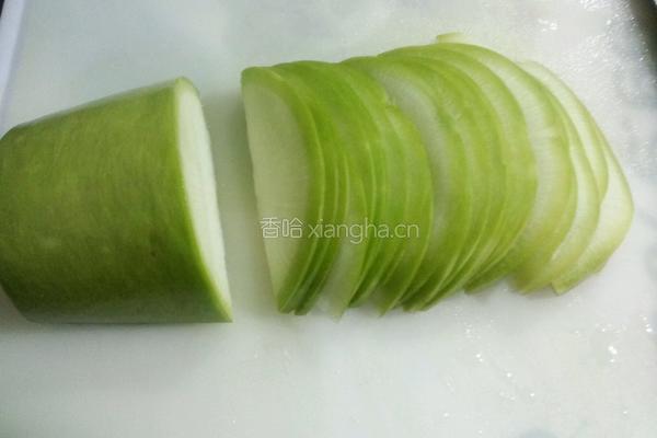 爽口萝卜丝的做法图解1