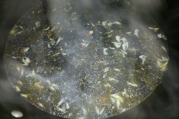紫菜虾米鸡蛋汤的做法图解1