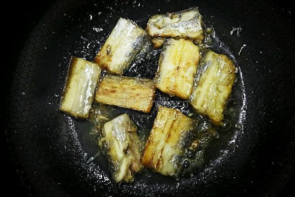 香煎带鱼块的做法图解13