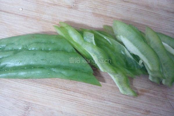 苦瓜炒蛋的做法图解2