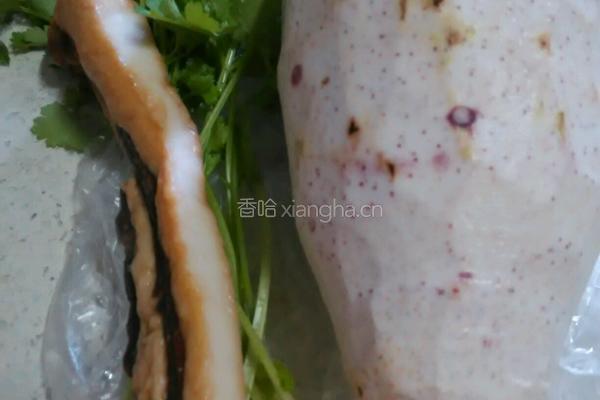 腊肉蒸香芋的做法图解1
