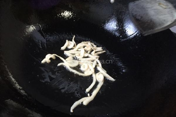 白菜杆炒肉的做法图解7