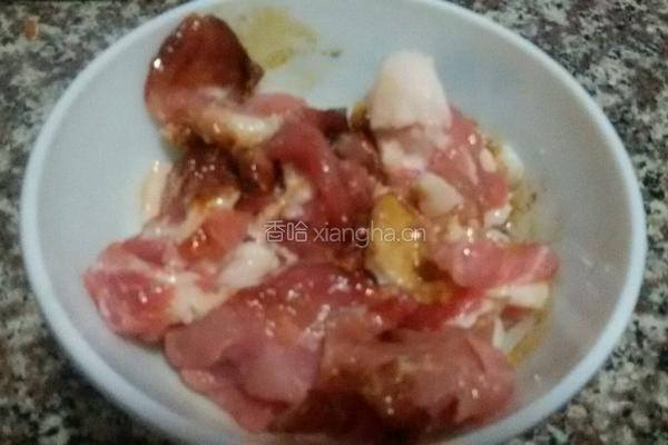 葱爆肉的做法图解1