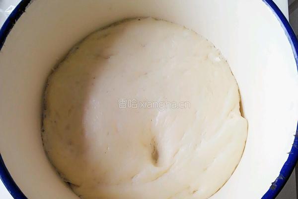 红豆吐司的做法图解1