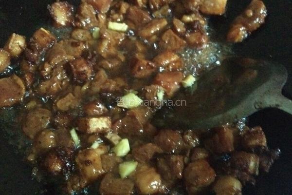 洋葱炒回锅肉的做法图解3
