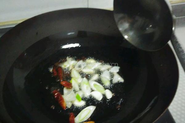 醋溜豆芽的做法图解3