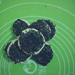 香菇肉馅芝麻饼的做法[图]