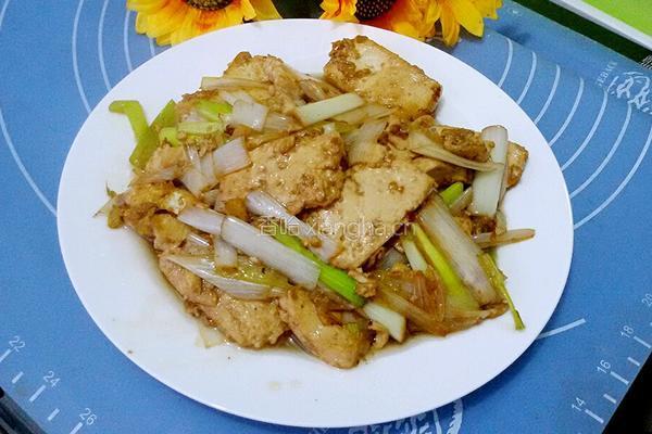 大葱烧豆腐的做法图解5